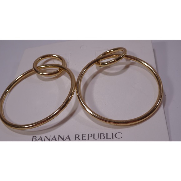 Banana Republic Women's Shiny INTERLOCKING Hoop EARRINGS NWT 58 GOLD - Picture 3 of 11